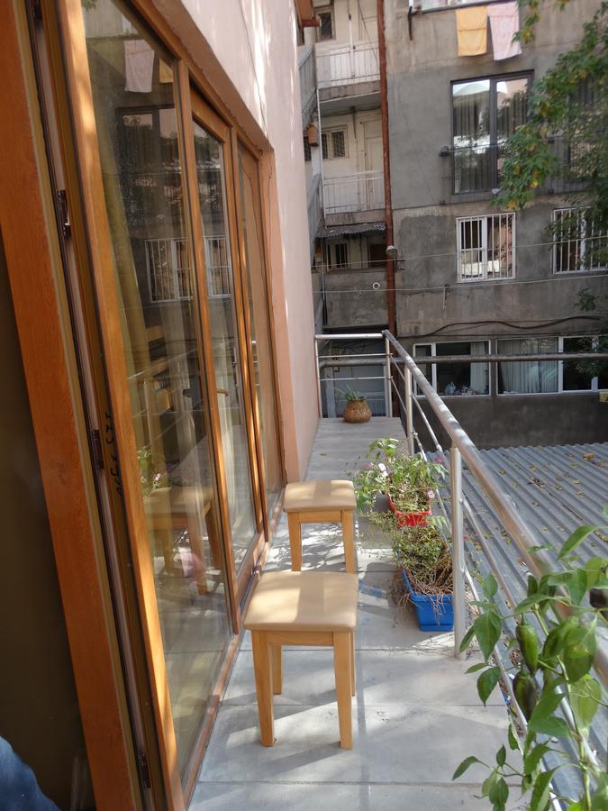 Destiny 1 Hostel Єреван Екстер'єр фото