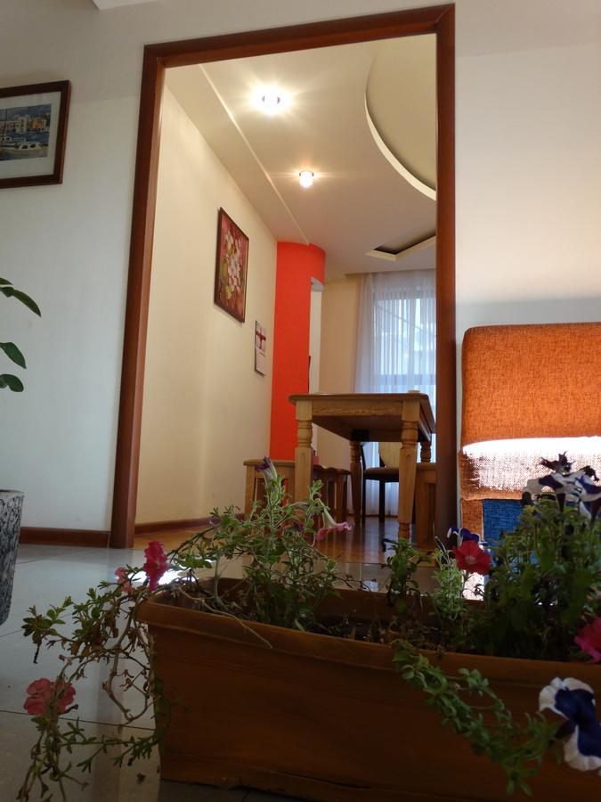 Destiny 1 Hostel Єреван Екстер'єр фото
